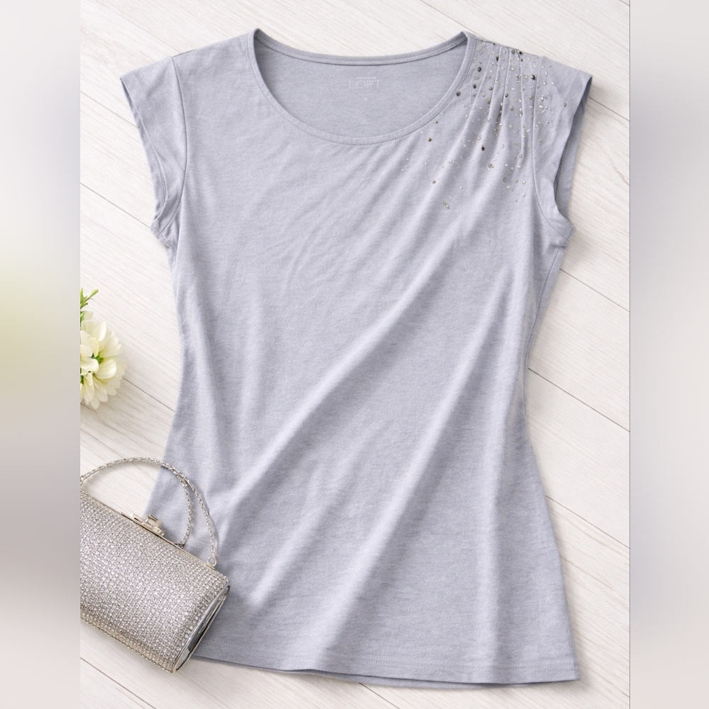 🪻 LOFT Gray Embellished Sleeveless Top - size S/M